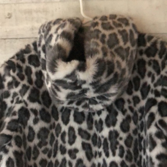 Gorgeous leopard print hooded jacket - Picture 7 of 12